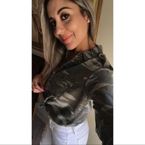 Meet your Posher, Valeria